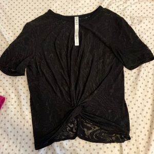 Lululemon Cresent T-shirt *veil Size:4